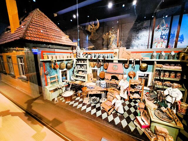 Die Weihnachtsbäckerei im Salzburger Weihnachtsmuseum. | Foto: Schwaighofer