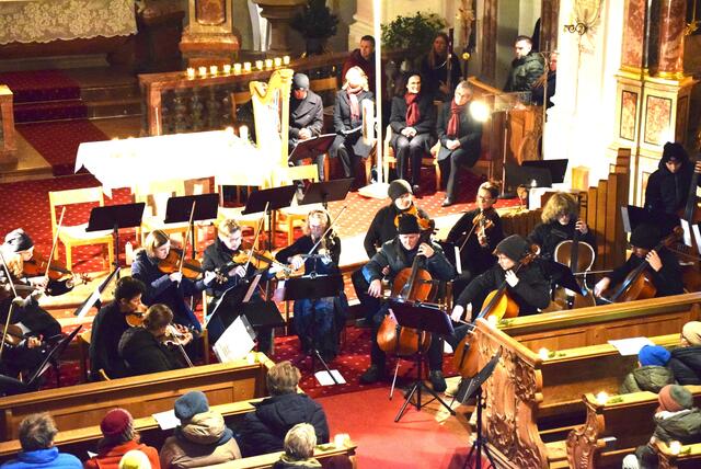 Die Mitwirkenden des Benefizkonzertes in der Waidringer Pfarrkirche. | Foto: Wörgötter