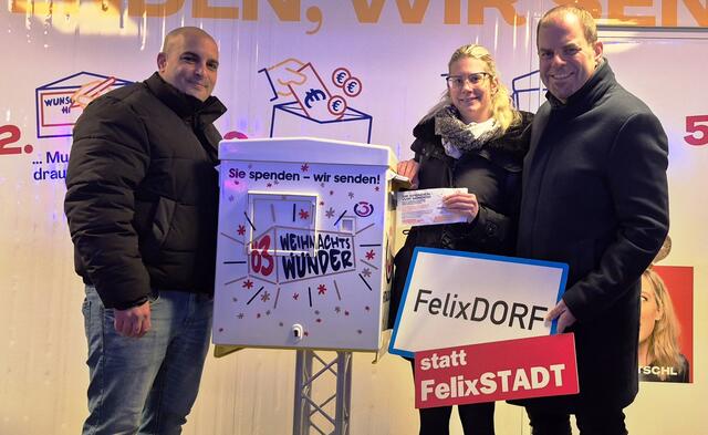 "Spendenuebergabe_OE3_Weihnachtswunder":
Michael Strnad, Kathrin Postl-Seiser (Postpartner und Trafik Felixdorf), Alexander Smuk (Initiator der Bürgerinitiative "Felixdorf statt Felixstadt" und Obmann der Volkspartei Felixdorf). | Foto: ÖVP Felixdorf