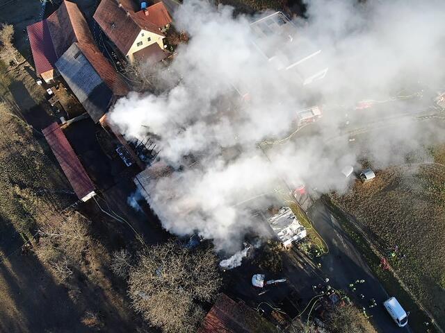 Das Gebäude wurde durch den Brand schwer beschädigt. | Foto: Fotos: Feuerwehren des Abschnitts 08 – Lannach