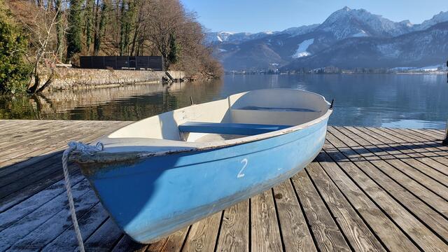 Bereit für eine Fahrt am blauen See...