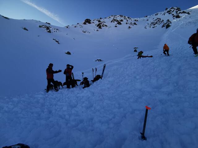 Lawinenunglück im Zillertal, Vater und Sohn wurden verschüttet. | Foto: zoom.tirol