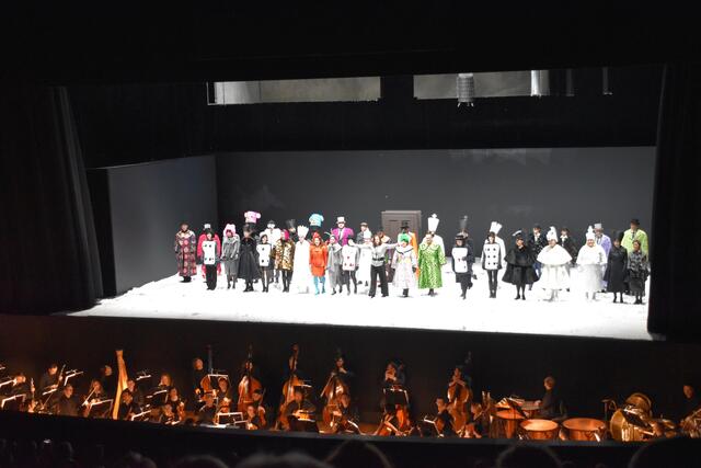 Die Premierenaufführung fand vor vollem Haus statt.  | Foto: Barbara Fluckinger