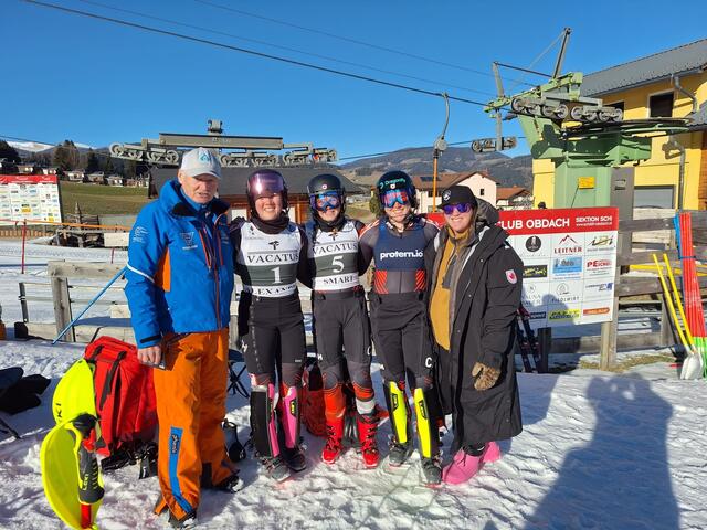 Die Skidamen aus Kanada zu Gast in Obdach. | Foto: Taucher