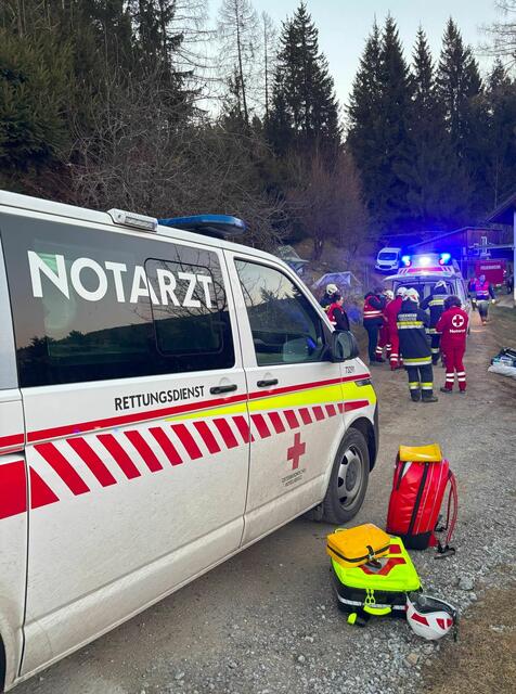 Die organisationsübergreifende Zusammenarbeit klappte hervorragend. | Foto: Rotes Kreuz/Hausegger