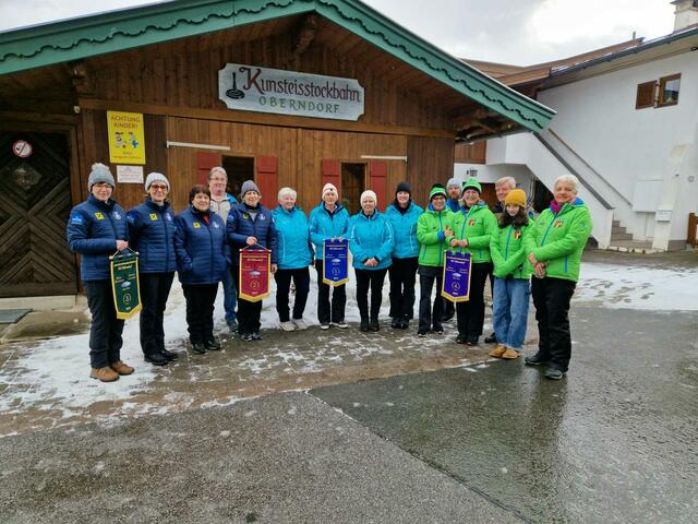 Rang 2 und 3 EV Fieberbrunn, Rang 1 EC Reith bei Kitzbühel, Rang 4 EC Oberndorf. | Foto: Rudi Volstuben; Christoph Volstuben;