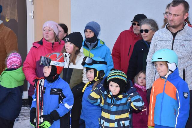 Kinder-Skikurs für Anfänger. Veranstalter Sektion Ski Union Dimbach-Pabneukirchen. Ort: St. Georgen am Walde.  | Foto: Robert Zinterhof