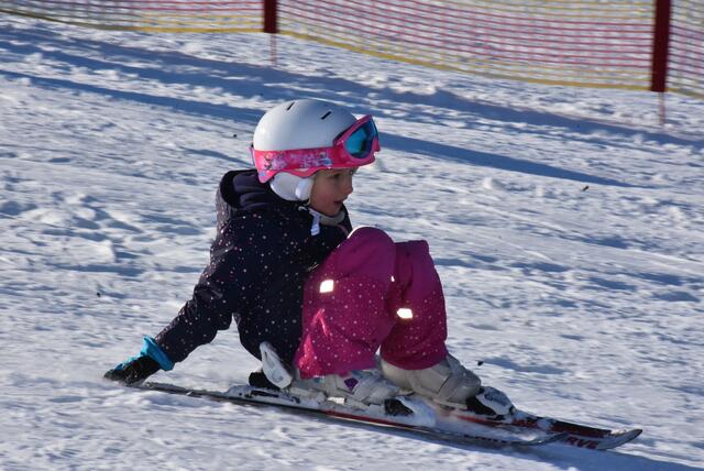 Kinder-Skikurs für Anfänger. Veranstalter Sektion Ski Union Dimbach-Pabneukirchen. Ort: St. Georgen am Walde.  | Foto: Robert Zinterhof