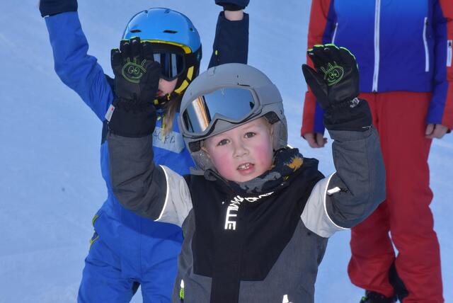 Kinder-Skikurs für Anfänger. Veranstalter Sektion Ski Union Dimbach-Pabneukirchen. Ort: St. Georgen am Walde.  | Foto: Robert Zinterhof