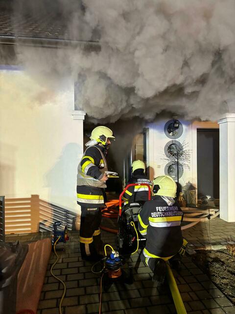 Die Feuerwehr war mit Rauchgasausrüstung im Einsatz. | Foto: FF Deutschkreutz-Girm.