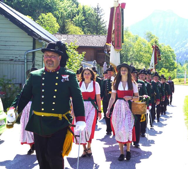 Zwei Riesenfeste wurden in Krispl gefeiert. Die Prangerschützen feierten 200 Jahre, die Freiwillige Feuerwehr 100 Jahre. | Foto: J.Wind