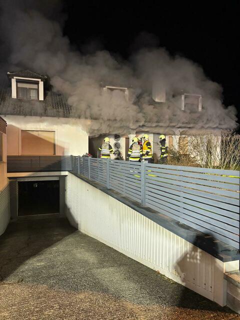 Ein Einfamilienhaus in der Schlossgasse brannte. | Foto: FF Deutschkreutz-Girm.