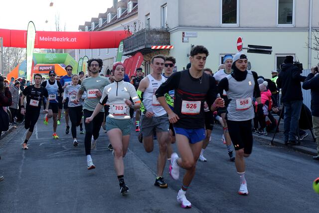 Los geht's: Beim Hauptlauf ging es richtig rund! | Foto: GEPA/Hans Oberländer