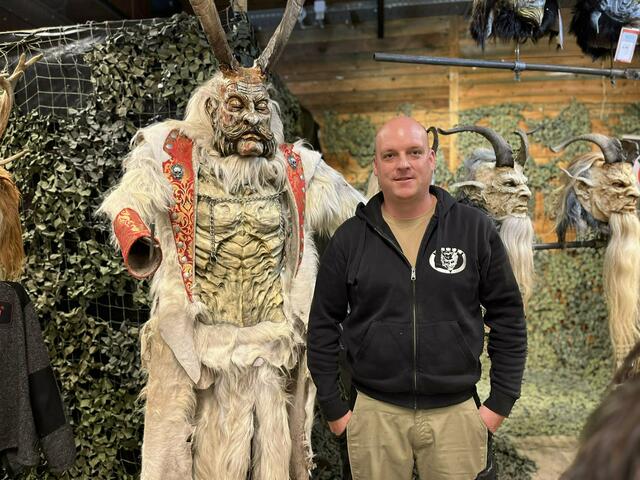 Igonta-Pass gastierte seit 2019 erstmals wieder in der Alten Saline auf der Halleiner Pernerinsel. Die Ausstellung dauerte bis Sonntag, 3. November. Zahlreiche Aussteller, Schnitzer und Krampuspassen aus Österreich, Bayern und Südtirol waren vor Ort. | Foto: RMA