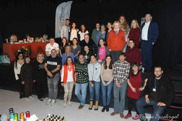 Die Aussteller verwandelten den Pressbaumer Stadtsaal am letzten Adventsamstag zum Winterwunder-Weihnachtszauber.