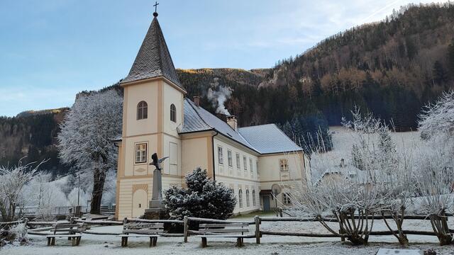 die ev. Kirche und das Bethaus in Naßwald... | Foto: I.Wozonig