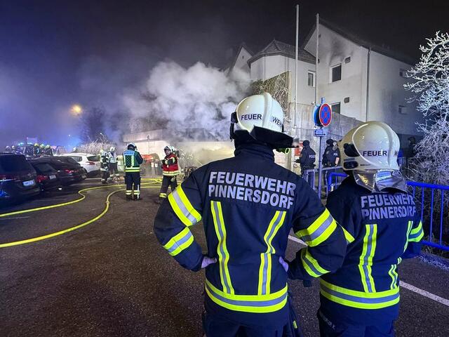 Kameraden rückten am 1.1. kurz vor 1 Uhr aus. | Foto: DOKU-NÖ