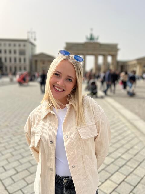 Die Tennengauerin Julia Eckel studiert Volksschullehramt im dritten Semester in Salzburg.   | Foto: zVg