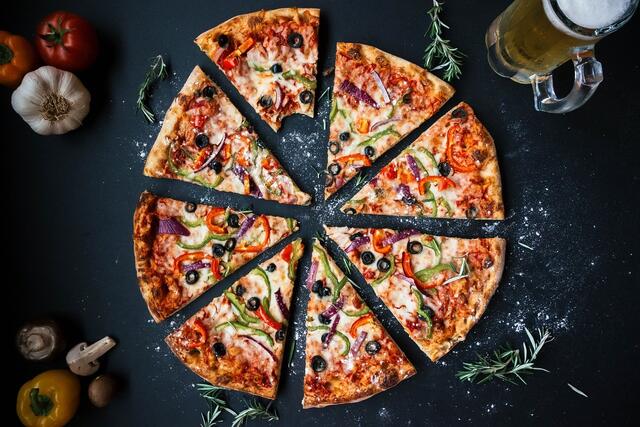 Immer mehr Pizzen gibt es in veganer Ausführung. So auch im Urban Pizza in Döbling. (Symbolbild) | Foto: Igor Ovsyannykov/Pixabay