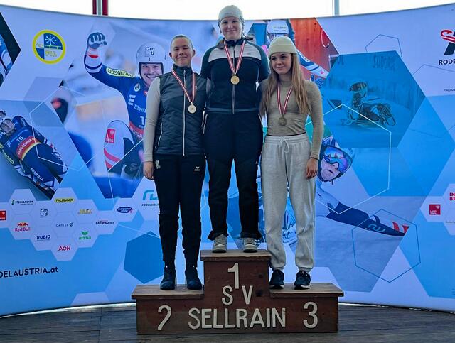 Die drei junge Halltalerinnen Dorothea Schwarz, Viktoria Gasser und Mona Schmidt rockten die Österreichische Staatsmeisterschaft. | Foto: RV Swarovski Halltal
