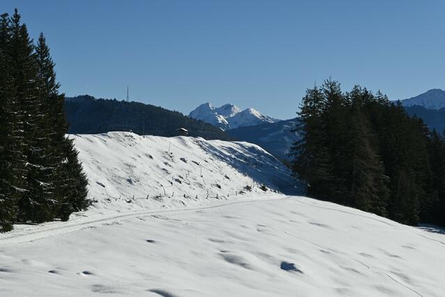 Da oben ist auch schon der Speicherteich