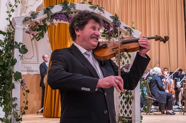 Peter  FLEISCHMANN als Johann STRAUSS II 