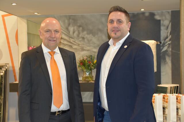 Die Baumesse dient auch als Netzwerk. | Foto: Michael Strini