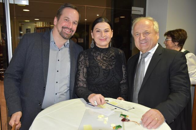 Alles bestens im Griff: LeibnitzKult-Obmann Gernot Kratzer, Dagmar Brauchart und Hans Georg Zach | Foto: Waltraud Fischer