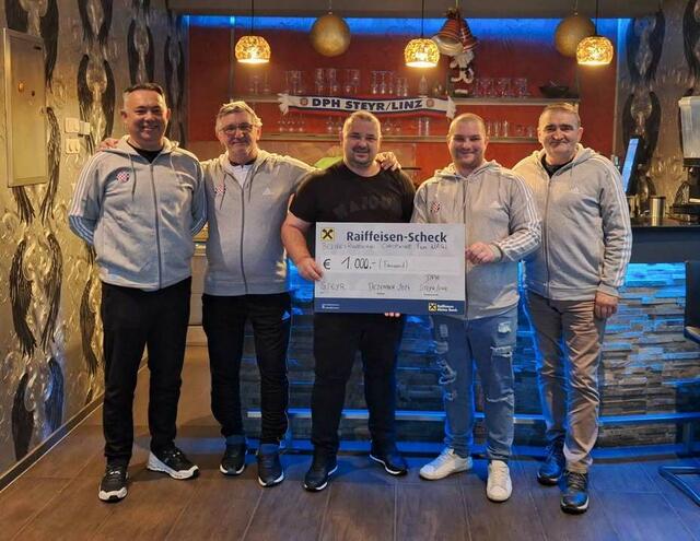 Dragan Vugrin, Ivica Serdar, Boris Matekalo, Toni Serdar und Drago Bakovic (v. li.). | Foto: DPH Steyr-Linz