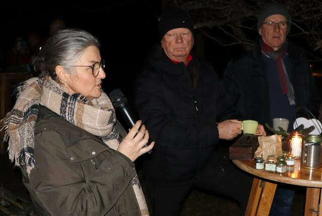 Alexandra Koch zeigte viel Wissen über Räuchern, Loslassen und Vorausschau | Foto: Gerhard Langmann