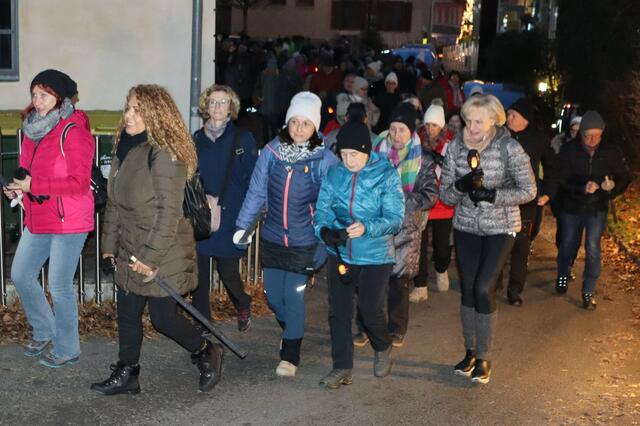 Gut eingepackt war halb gewandert | Foto: Gerhard Langmann