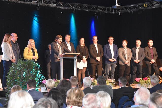 Die anwesenden ÖVP-Bezirkskandidatinnen und -kandidaten aus Oberwart für die Landtagswahl. | Foto: Michael Strini