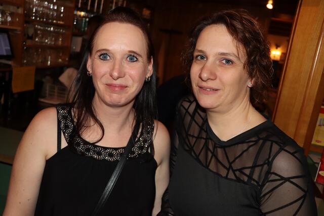 Melanie Rutter und Cindy Mischitz | Foto: Christopher Polesnig