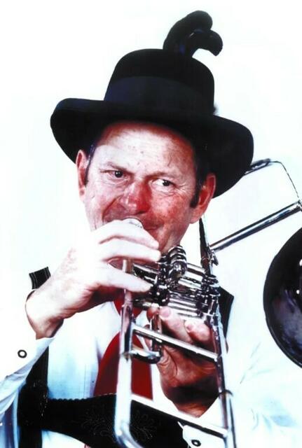 Hier ist Willi Fabian in der Tracht der "Kern Buam" zu sehen | Foto: Sieglinde Roschitz