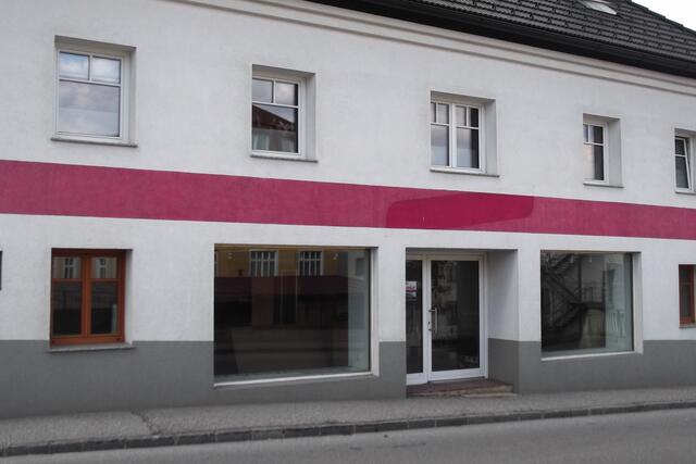 Damals-Foto: Hier war einmal die Firma "Werbeprofi" zu finden. Das Foto entstand, als die Räumlichkeiten bereits geräumt waren. | Foto: B. Hofmann