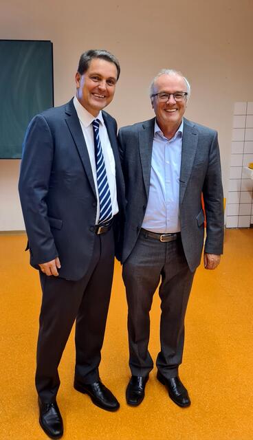 Kein Fall für schwache Nerven: Der bekannte Gerichtspsychiater Reinhard Haller (r.) als KidSCH-Referent | Foto: KiDSCH