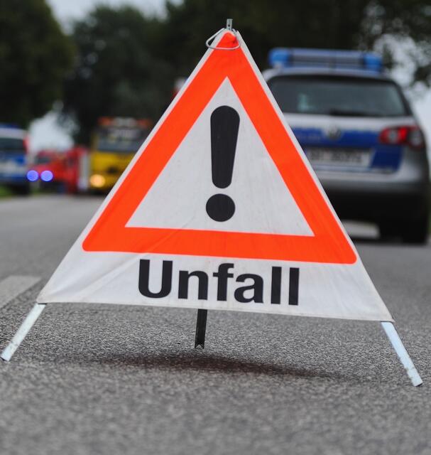 Die winterlichen Straßenverhältnisse trugen maßgeblich zu dem Unfall bei. | Foto: Fotolia/Benjamin Nolte