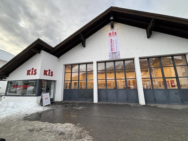 Die Alte Feuerwehrhalle in Seefeld bietet aktuell eine außergewöhnliche Gelegenheit, in das Werk der renommierten US-amerikanischen Künstlerin Sherrie Levine einzutauchen. | Foto: Kendlbacher