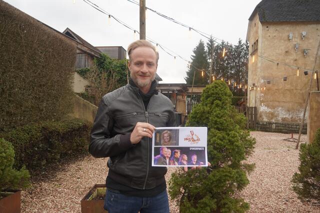 Star-Sänger Nico S. aus Hallwang freut sich am 31. Mai 2025 auf zahlreiche Besucherinnen und Besucher. | Foto: Emanuel Hasenauer