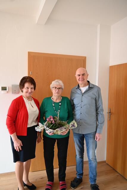 v.li.n.re.: Bgm. Ludmilla Etzenberger, Stefanie Peneder, Anton Peneder (Sohn) | Foto: Stadtgemeinde Gföhl