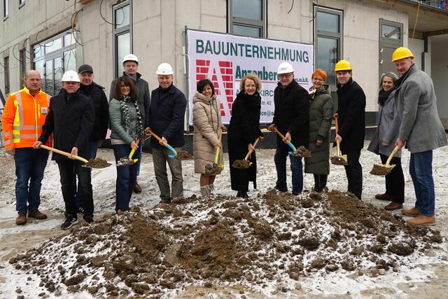 Spatenstich für den Kindergarten in Steinakirchen am Forst | Foto: Ziegler