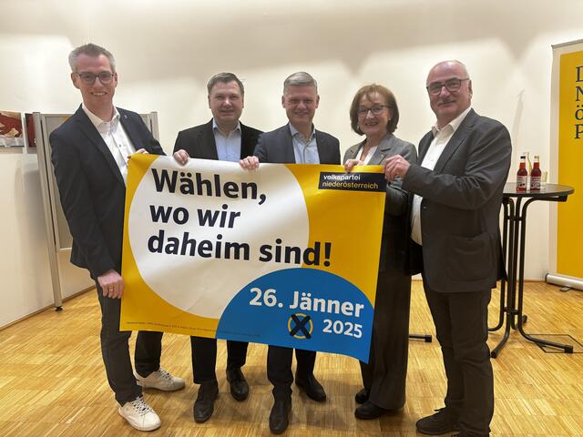 ÖVP Bezirk Amstetten: Johannes Heuras (St. Peter/Au), Andreas Pum (St. Valentin), Nationalrat Andreas Hanger, Maria Kogler (Neuhofen), Gerhard Lueger (Ybbsitz)