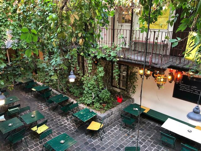 Das Amerlinghaus findet man in der Stiftgasse 8.  | Foto: Brandl