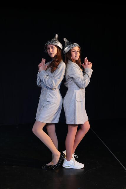 2 Blechfrauen