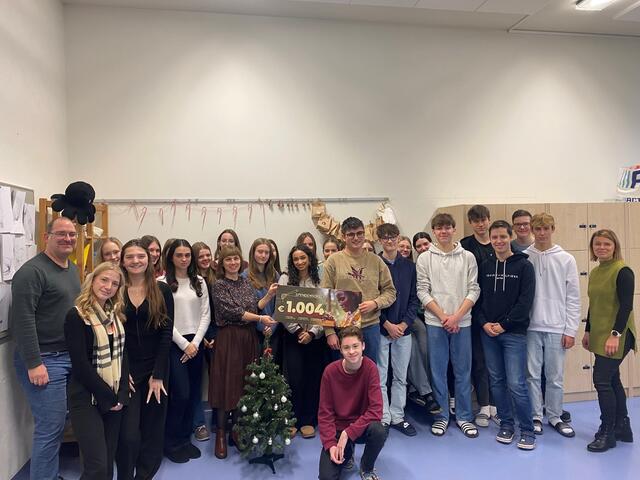 Mit ihrem Schulbuffet konnten Schülerinnen und Schüler des Franziskus-Gymnasiums in Wels Spenden für ein Imker-Projekt in Uganda sammeln. | Foto: Franziskus-Gymnasium