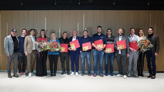 Alle Mitarbeiter mit über 10 Jahren Diensterfahrung mit der Casablanca Geschäftsführung und WK-Bezirksobmann Michael Gitterle (1.v.r.). | Foto: Casablanca