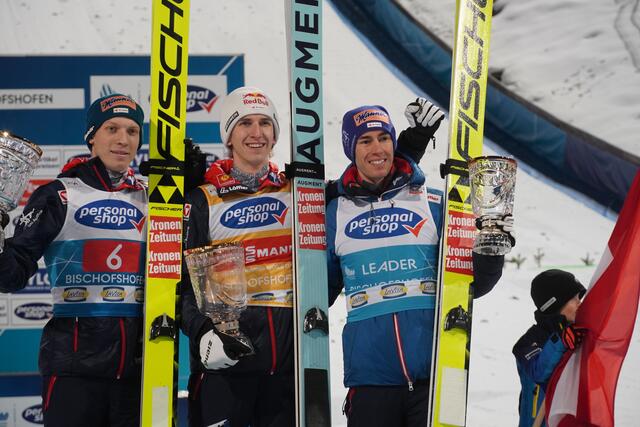 von links: Jan Hörl, Daniel Tschofenig und Stefan Kraft | Foto: Johannes Brandner