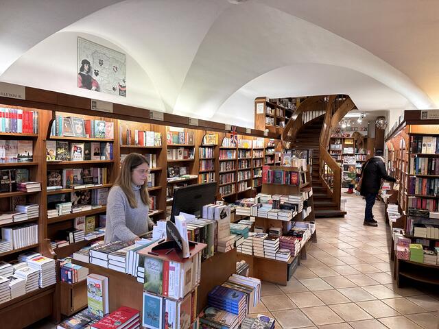 So sieht die Buchhandlung Höllrigl aktuell aus. Nun beginnen am morgigen Mttwoch, 8. Jänner die Umbauarbeiten und sollen ca. sechs Wochen dauern. | Foto: Morawa