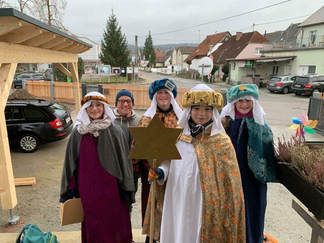 32 Kinder, vier Jugendliche und acht Erwachsene brachten heuer bei der Schärdinger Dreikönigsaktion ihren Segen.  | Foto: Pfarre Schärding