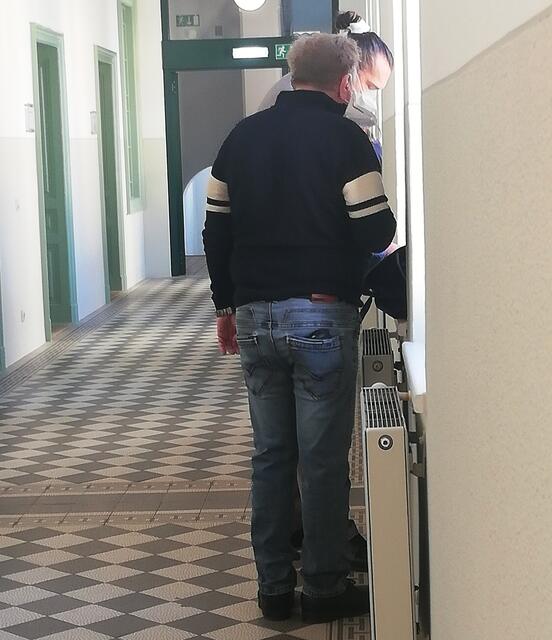 Im Sommer 2022 wurde der Clan-Chef schließlich vor allem wegen grausamer Misshandlungen und jahrelanger schwerster Sexualdelikte an seinen teils unmündigen Nichten zu 13 Jahren Haft verurteilt, erst Monate später wurde das Urteil rechtskräftig. | Foto: Probst